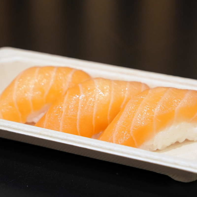 3 Pcs Salmon or Tuna Nigiri - Image 2