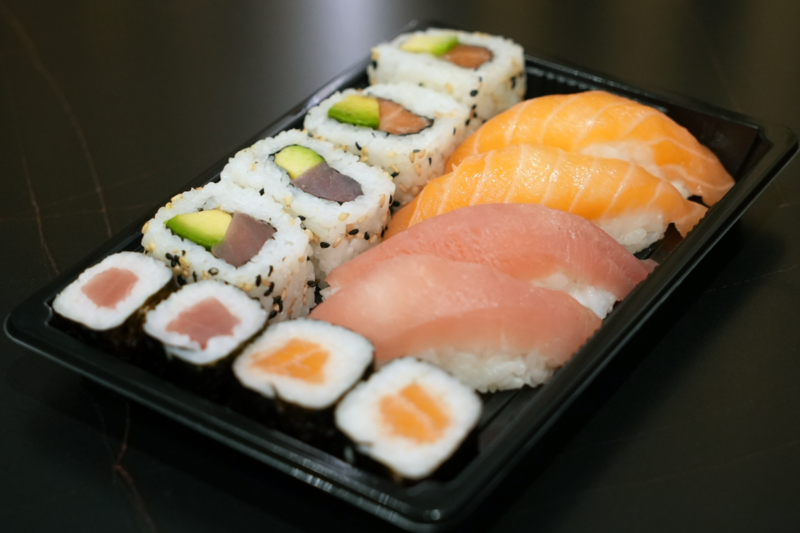 12 pics Salmon & Tuna Set